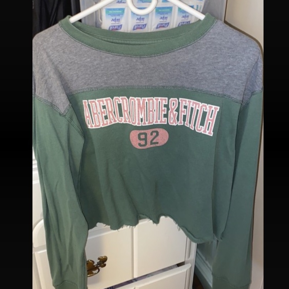 Cropped sweater